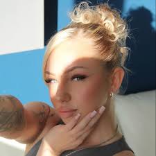 Who wrote “Unersetzbar” by Terry Joe?