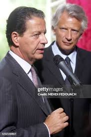 154 Par Intact Photos & High Res Pictures