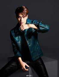 It's where your interests connect you with your people. Jackson Wang Global On Twitter Weibo 190726 å˜‰äºº Two Sets Of Simple And Modern Outfits Highlighting Personal Charm The Blue Green Animal Print Leather Jacket Was Paired With Black Leather Pants For A Street