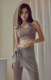 Park Da Hyun ❤️ | Fashion, Asian beauty, Maxi skirt