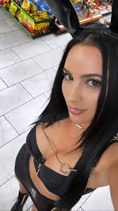 Samantha Summers image