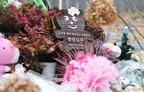 '16개월 정인이 학대 사망 사건' 주말 새 새국면 '정인아미안해' 실검 장악…법원 진정서 접수도 모델 유승옥씨가 4일 자신의 인스타그램에 '정인이 사건' 관련 서울남부지방법원에 보낸 진정서를 공개했다. ì •ì¸ì´ ì–'ë¶€ ë‹¤ë‹ˆë˜ ë°©ì†¡ì‚¬ì„œ í•´ê³  ë§Œìž¥ì¼ì¹˜ ì˜ê²°