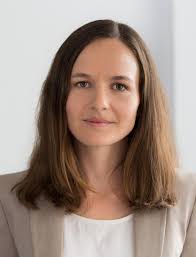 Lisa Koch's Instagram, Twitter & Facebook