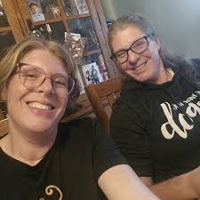 What classes or resources are available for learning knitting or crocheting  in Beaver County?