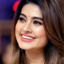 Samantha Ruth Prabhu and Kiara Advani Comment, Like and Share ! .  #samantharuthprabhu #kiaraadvani #allactressworld #womenfashion #clothing  #empowerment #viralchallenge #usedclothing #RevengeStory #femaleprotagonist  #topengagers #digitalcreator