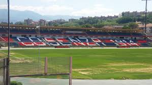 Diese seite enthält eine komplette übersicht aller absolvierten und bereits terminierten saisonspiele sowie die saisonbilanz des vereins cosenza in der saison statistica completa (stagione attuale). Il Cosenza Sospende L Abbonamento A Un Tifoso Niente Stadio Per L Intera Stagione Tifo Cosenza