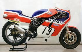 ７０４ v型4気筒エンジンの誕生 ３ fwsの使命 峰風 とともに ロードレース honda バイク バイクレース