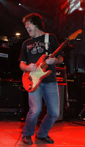 David Gilmour The Strat Pack 2004 All 3 Songs Gary Moore Blues Guitar Blues Rock Music Station