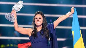 Tras un año sin certamen debido al coronavirus, la música ha vuelto a llenar todas las casas de europa. Jamala Ganadora De Eurovision Ojala Esta Cancion No Existiera