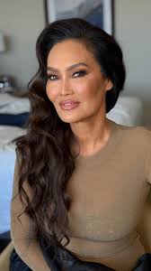 Since I only posted this in my story, here's another look at my special  @theolivertolentino gown with @joelstylst #hairstyle and #makeup @ejaf  #oscar #party