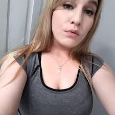 How to contact Miss Ashlee Cain?