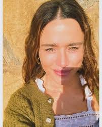 Kat Webster's Instagram, Twitter & Facebook