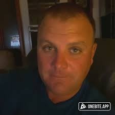 matt.sorenson's Pizza Review at Broadway Pizza (Eagles Nest Lounge)