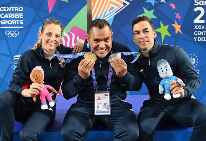 Dimitrova gana quinto oro seguido; Aracena, plata en kata