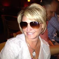 Cindy Degroot's Instagram, Twitter & Facebook