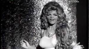 Изучайте релизы violetta villas на discogs. Violetta Villas Strangers In The Night Youtube