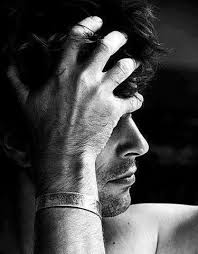 Black And White Photoshoot Men Pensierinudi Prigioniero Di Un Pensiero Tu Di Quell Incantevole Alchimia Nata In Noi E Ch Photography Poses For Men Portrait Photography Men Men Photography