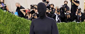 kim kardashian was wearing a full face of makeup under her met gala 2021 dress see photos teen vogue on kim kardashian black dress met gala 2021