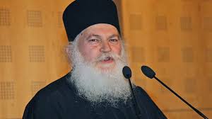 Ο εφραίμ ο σύρος, ο αποκαλούμενος και «όσιος», ήταν διάκονος και ένας από τους πρώτους εκκλησιαστικούς συγγραφείς. Krisimes Wres Gia Ton Hgoymeno Ths Monhs Batopedioy Efraim