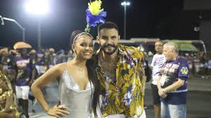 A lista dos participantes de todas as edições do big brother brasil (bbb) reúne todos os indivíduos que participaram do programa, um reality show transmitido pela rede globo, entre sua primeira edição, em 2002, até a mais recente edição, em 2021. Ex Bbbs Gleici Damasceno E Wagner Santiago Aparecem Juntos E Afastam Rumores De Separacao Portal Overtube