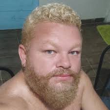 Estão deixando a gente sonhar. Lady Gaga está hospedada em Paris e  paparazzi afirma que ela estaria envolvida na cerimônia de abertura das  Olimpíadas de 2024. Será? Dua Lipa, Aya Nakamura e