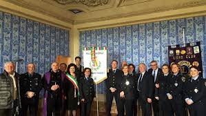 8,179 opiniones sobre turismo, dónde comer y alojarse por viajeros que han estado allí. San Mauro I Lions Consegnano Un Nuovo Labaro Alla Polizia Municipale