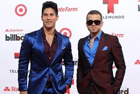 Music duo chino y nacho broke up in 2017 but later reunited in 2020 and released a single to mark the occasion. Archivos De Chino Y Nacho El Impulso