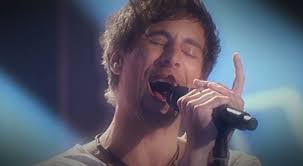 Obwohl er die teilnahme nie bereut hat, wollte sich der sänger relativ schnell sein 2014er album laufen lernen veröffentlichte er leider ohne erfolg. Video Max Giesinger Sex On Fire The Voice Of Germany