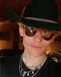 Darrell Woods (@darrellbadkidder_69) • Instagram photos and videos