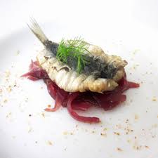 Al momento di servire, versa un po' di salsa sul piatto, adagiaci sopra le sardine e condiscile con altra salsa. Ricette Sarde Antipasti Primi E Secondi Piatti Con Sarde Fresco Pesce