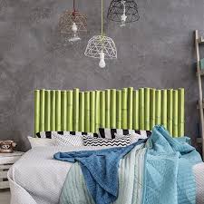 Tete De Lit Bambous Deco Jungle Chic Et Ambiance Zen Pour Cette Jolie Chambre D Adultes Melant Le Recup Et Le Natur Lit Bambou Deco Chambre Jungle Ambiance Zen