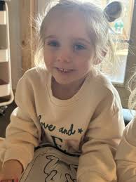 🍀Happy St Patrick's Day🍀 We're starting the morning off green 💚 with  Leprechaun pancakes 🥞 & bacon 🥓