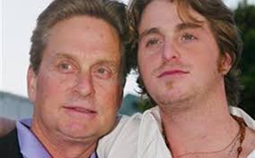 Con trai Michael Douglas bị bắt