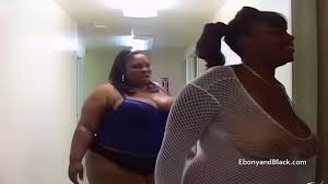 Supersized ebony duo with foul mouths work a white mans cock - XNXX.COM
