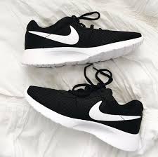 Black And White Running Shoes Womens Nike Women S Tanjun Shoe In Black Best Running Shoes Nike Sneakers Black Black Nike Shoes Sneakers Fashion Black Nikes