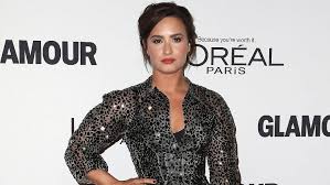 Demi was also a judge in the second and third seasons of the x factor, a show which brought her an extra $4 million. Heroin Ketamin Und Diebstahl Dealer Von Demi Lovato Verhaftet N Tv De