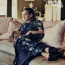 She portrayed kim boggs in edward scissorhands and elsa van helsing in frankenweenie , both of which were also directed by tim burton. Winona Ryder Talks Stranger Things Love What S Next Porter