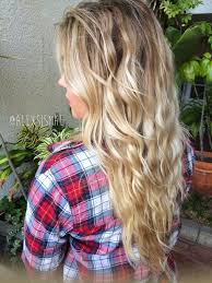 Long wavy hair is attractive right now, so grab your curling iron or deep waver to create some fun hairstyles that look great for any season! Hairstyles For Wavy Hair Overnight Perubatan M