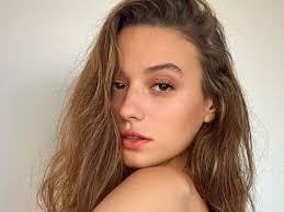 Duy Beni dizisi Melisa kimdir, gerçek adı nedir? Sümeyye Aydoğan kim, kaç  yaşında, nereli? Sümeyye Aydoğan hayatı