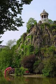 Parc Des Buttes Chaumont Lugares Bonitos Parques Ideias De Viagem