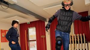 Apres avoir connu l immobilier pas cher, la conduite a 160 sur nationale, la cigarette dans les bars, le paquet de clopes a 10 francs et j en passe. Blois A L Occasion De La Semaine Bleue On A Teste Le Simulateur De Vieillesse