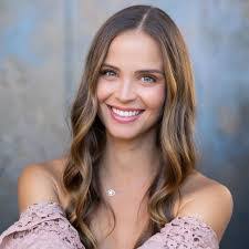 Laura Brant's Instagram, Twitter & Facebook