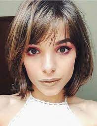 Pin By Mariane Tavares On Hair Trendy Short Hair Styles Short Hair With Bangs Thick Hair Styles