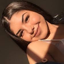 Daisy Dean's Instagram, Twitter & Facebook