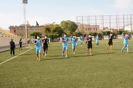 واضاف، أن الفريق جاهز للقاء الوحدة ويطمح للفوز والتأهل الى المجموعة الثانية الى جانب تراكتور الايراني وبختاكور الاوزبكي والشارقة الاماراتي حيث ستقام منافسات المجموعة. Ù†Ø§Ø¯ÙŠ ÙˆØ­Ø¯Ø© ØµÙ†Ø¹Ø§Ø¡ ÙŠØ¹Ø§ÙˆØ¯ Ø§Ù„ØªÙ…Ø§Ø±ÙŠÙ† Ø§Ù„Ø±ÙŠØ§Ø¶ÙŠØ© Ø§Ù„Ù…Ø´Ø§Ù‡Ø¯ Ù†Øª