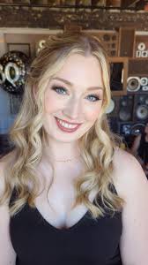 Talk about #facecard 🫢 These ladies looked absolutely stunning for  Rachael’s day. Done up by @bitoblonde (hair) & @rebecca.rawbeautie  (makeup). Can I get a OMG! ⬇️🤯