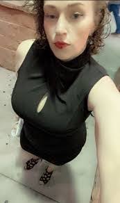 Melissa Raymer's Instagram, Twitter & Facebook