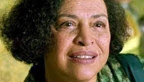 Dora Bolton's Instagram, Twitter & Facebook