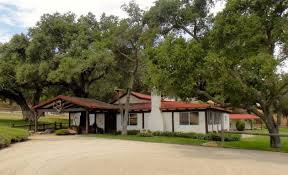 Former President Ronald Reagan S Beloved Rancho Del Cielo Is Situated At An Elevation Of About 2 300 Feet On 688 Acres Spanish Style Homes Rancho Ronald Reagan