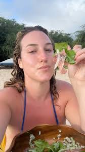 Danielle Coombs's Instagram, Twitter & Facebook